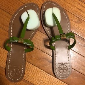 Tory Burch leighanne flat thong patent Safiano 10.5 Brand new in box never worn